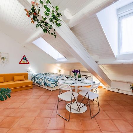 The White Jungle - San Babila Attic Apartment Milan Bagian luar foto