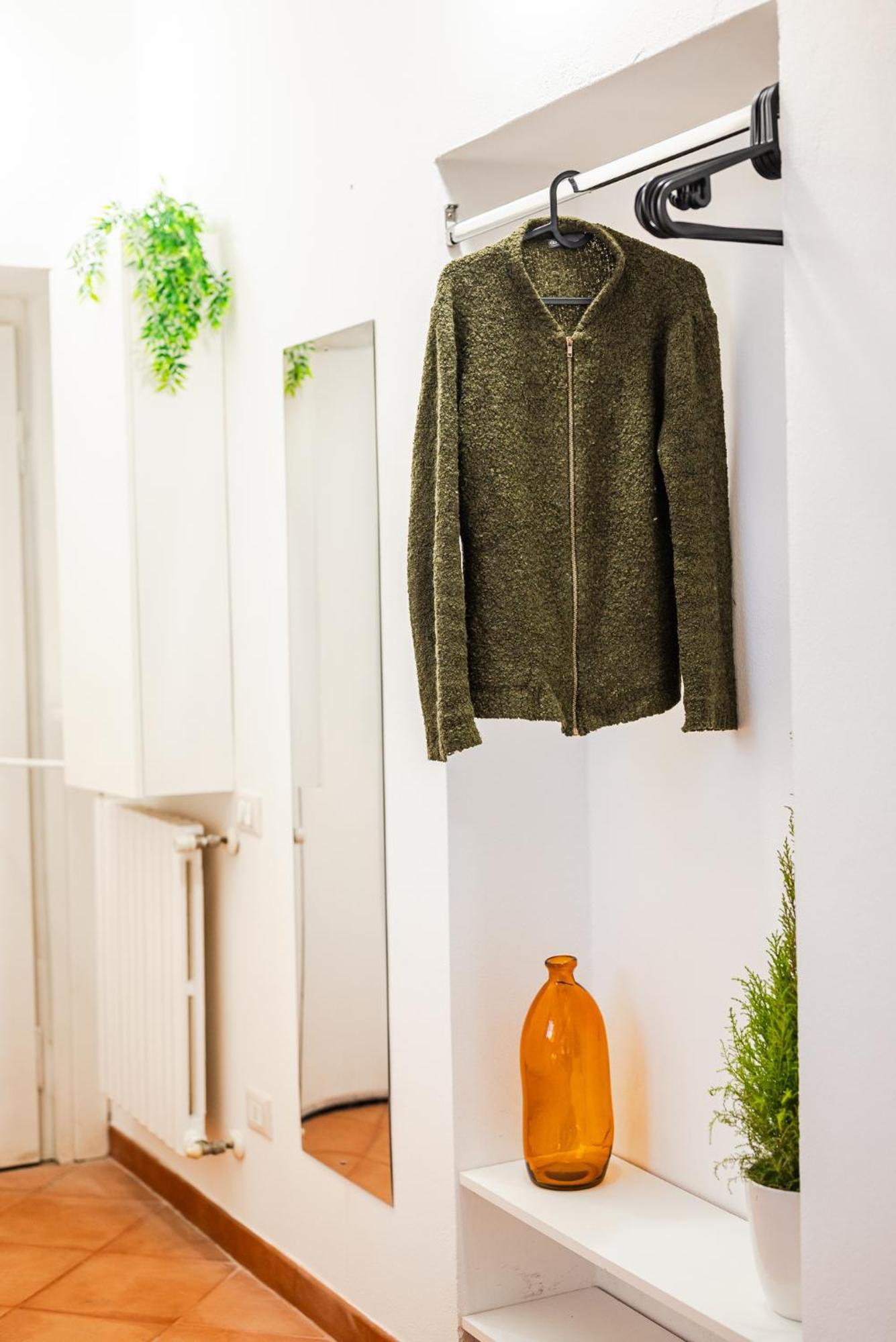 The White Jungle - San Babila Attic Apartment Milan Bagian luar foto